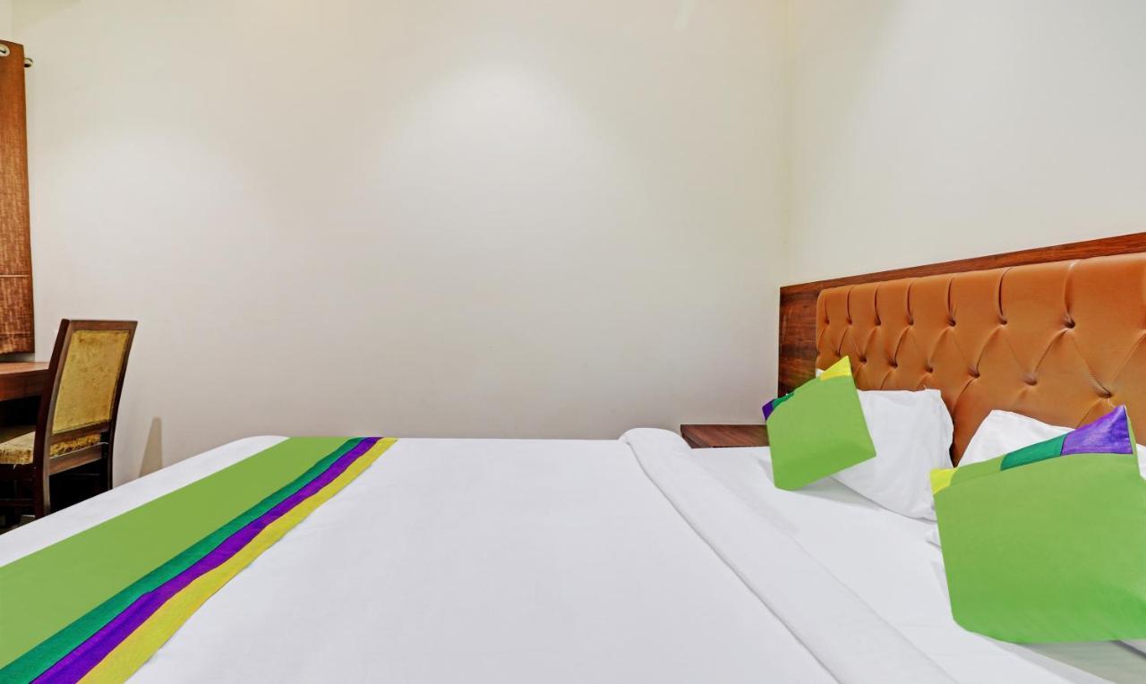Treebo Trend Gt Palace Fatehabad Road Hotel Agra  Exterior photo