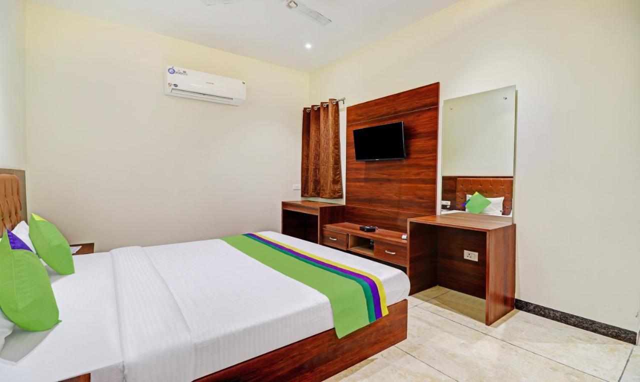 Treebo Trend Gt Palace Fatehabad Road Hotel Agra  Exterior photo